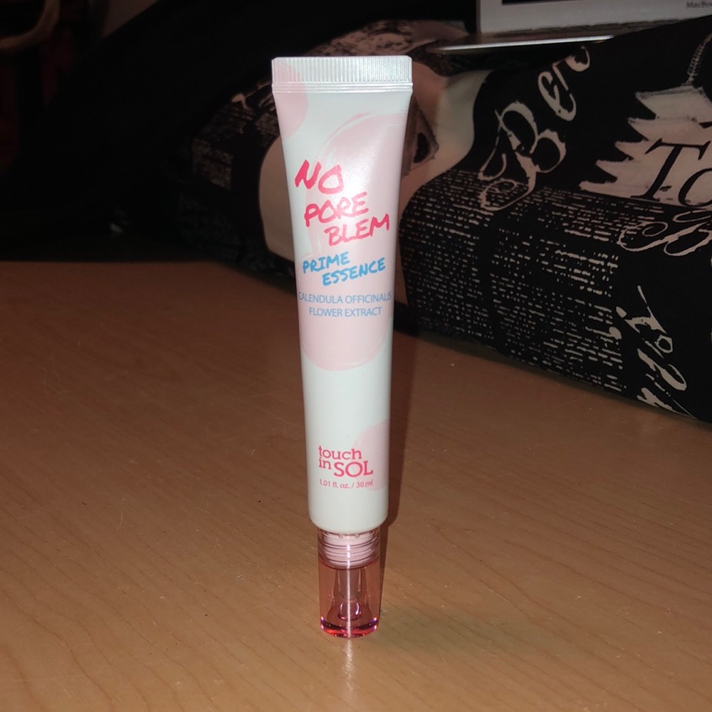 Touch in Sol No Pore Blem Prime Essence